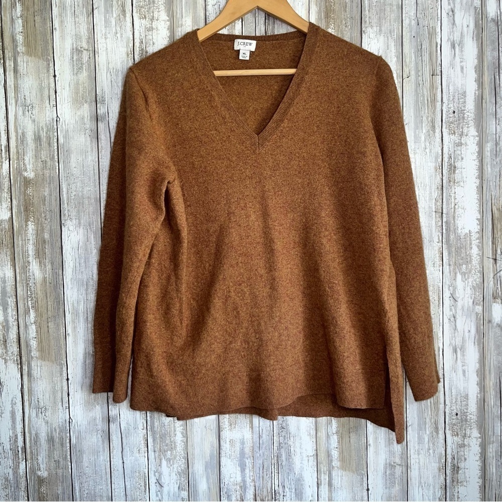J.Crew Tan Wool Blend V Neck Sweater Women’s XL Cozy Neutral Fall Layering - Picture 1 of 4